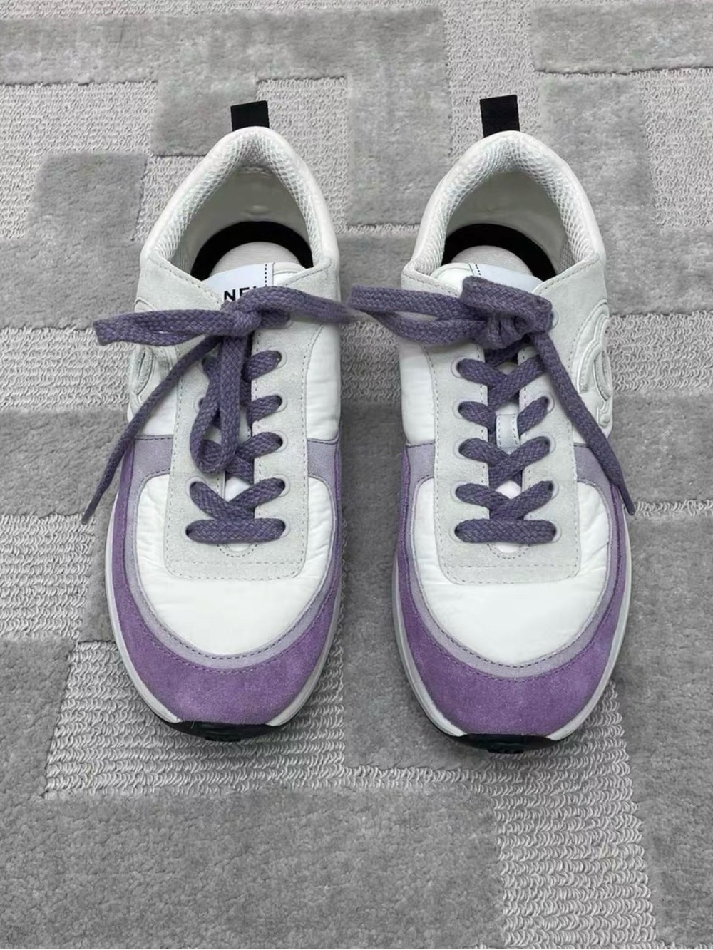 🚩steal CHANEL White and Lavender Leather Suede Sneakers